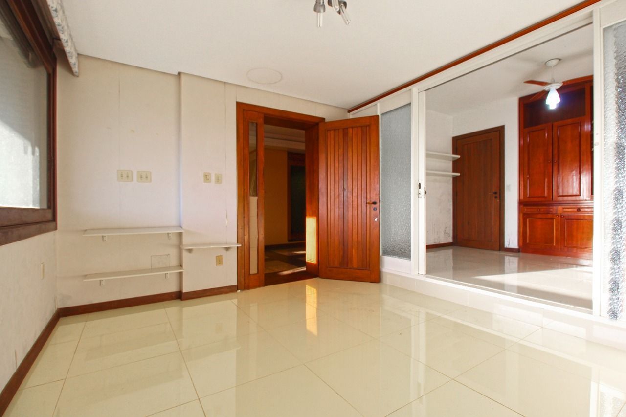 Casa à venda com 4 quartos, 601m² - Foto 11