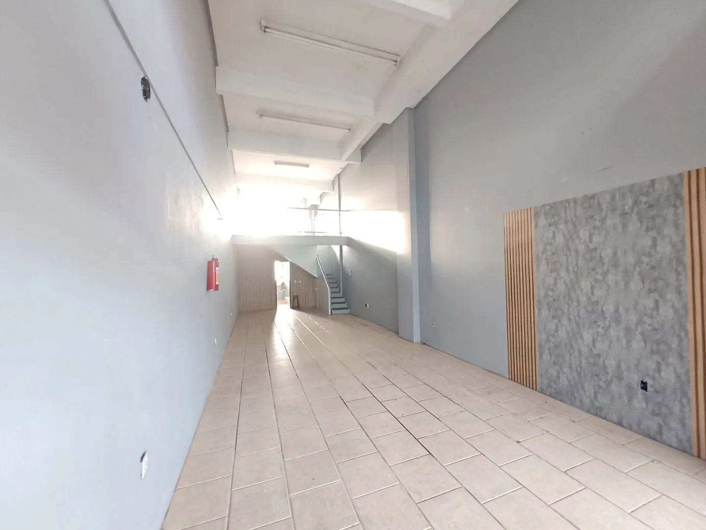 Loja-Salão, 110 m² - Foto 1