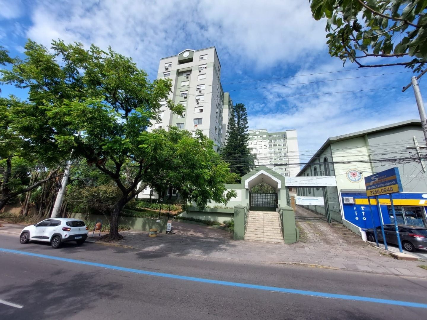 Apartamento à venda com 3 quartos, 70m² - Foto 2