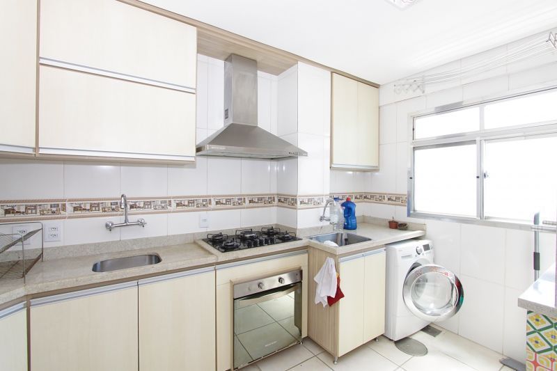 Apartamento à venda com 2 quartos, 62m² - Foto 10