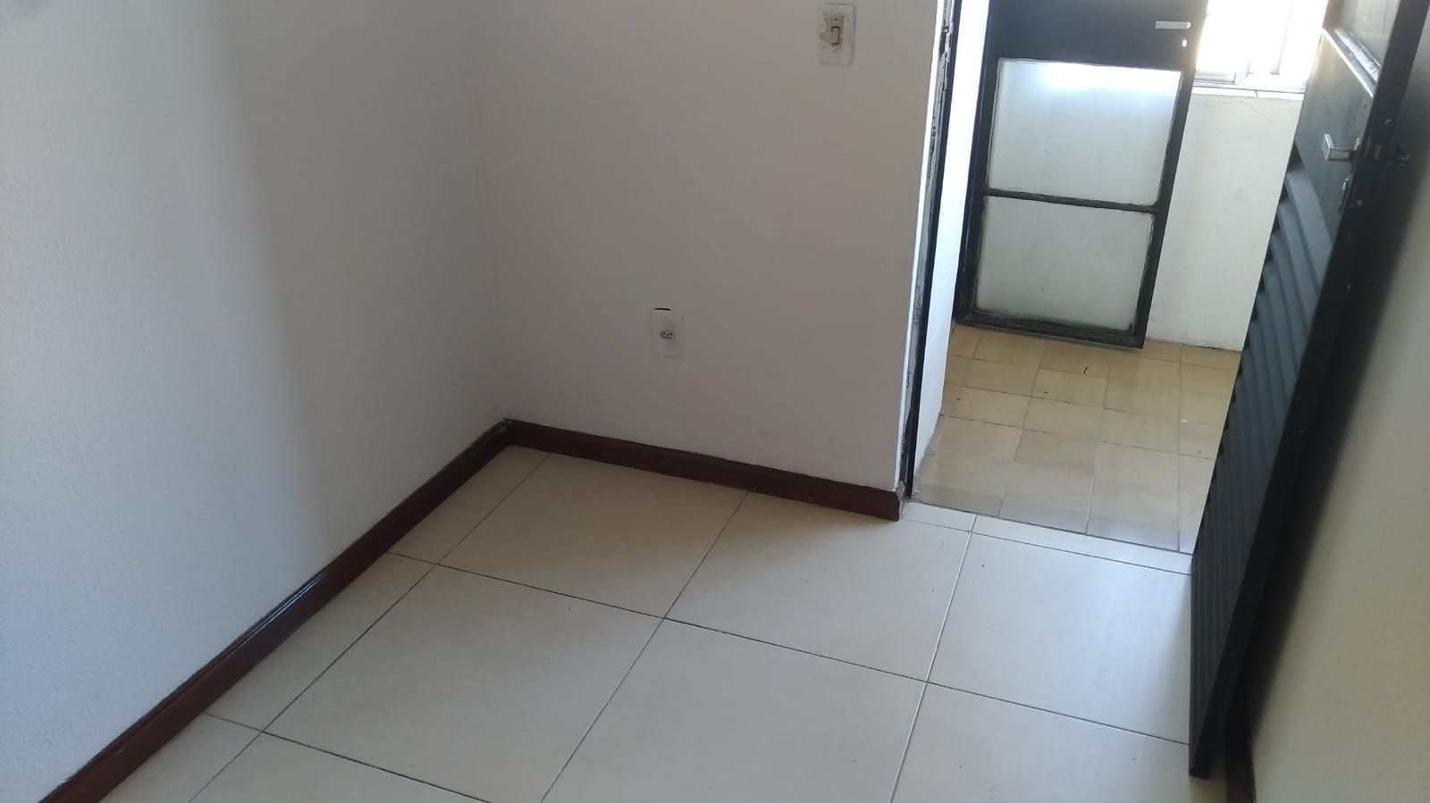 Apartamento à venda com 2 quartos, 75m² - Foto 24