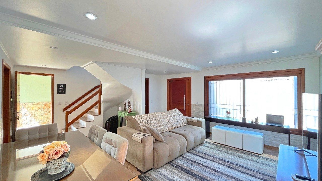 Casa à venda com 6 quartos, 344m² - Foto 4