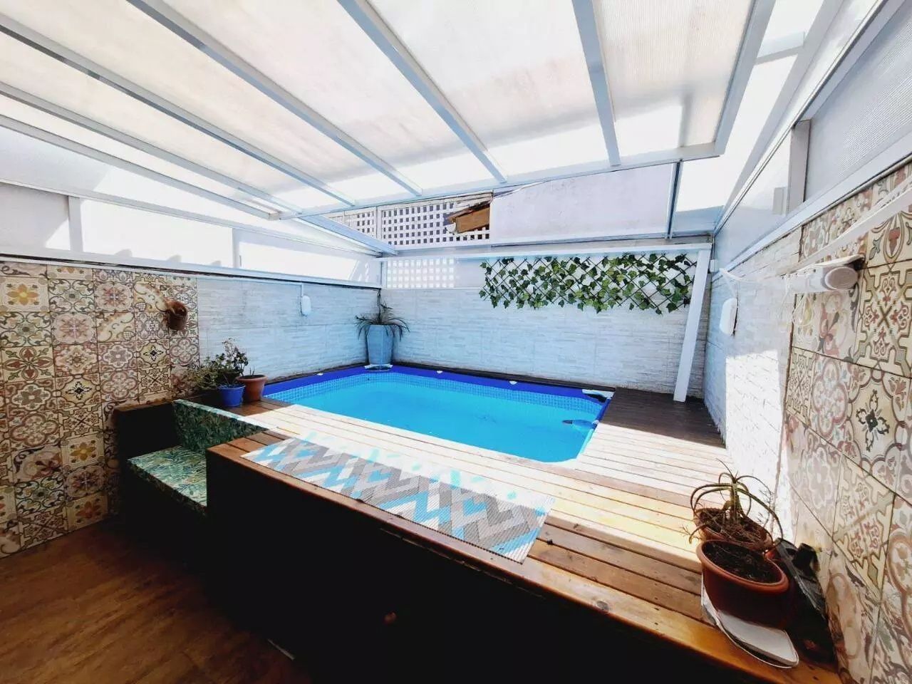 Casa à venda com 3 quartos, 120m² - Foto 1
