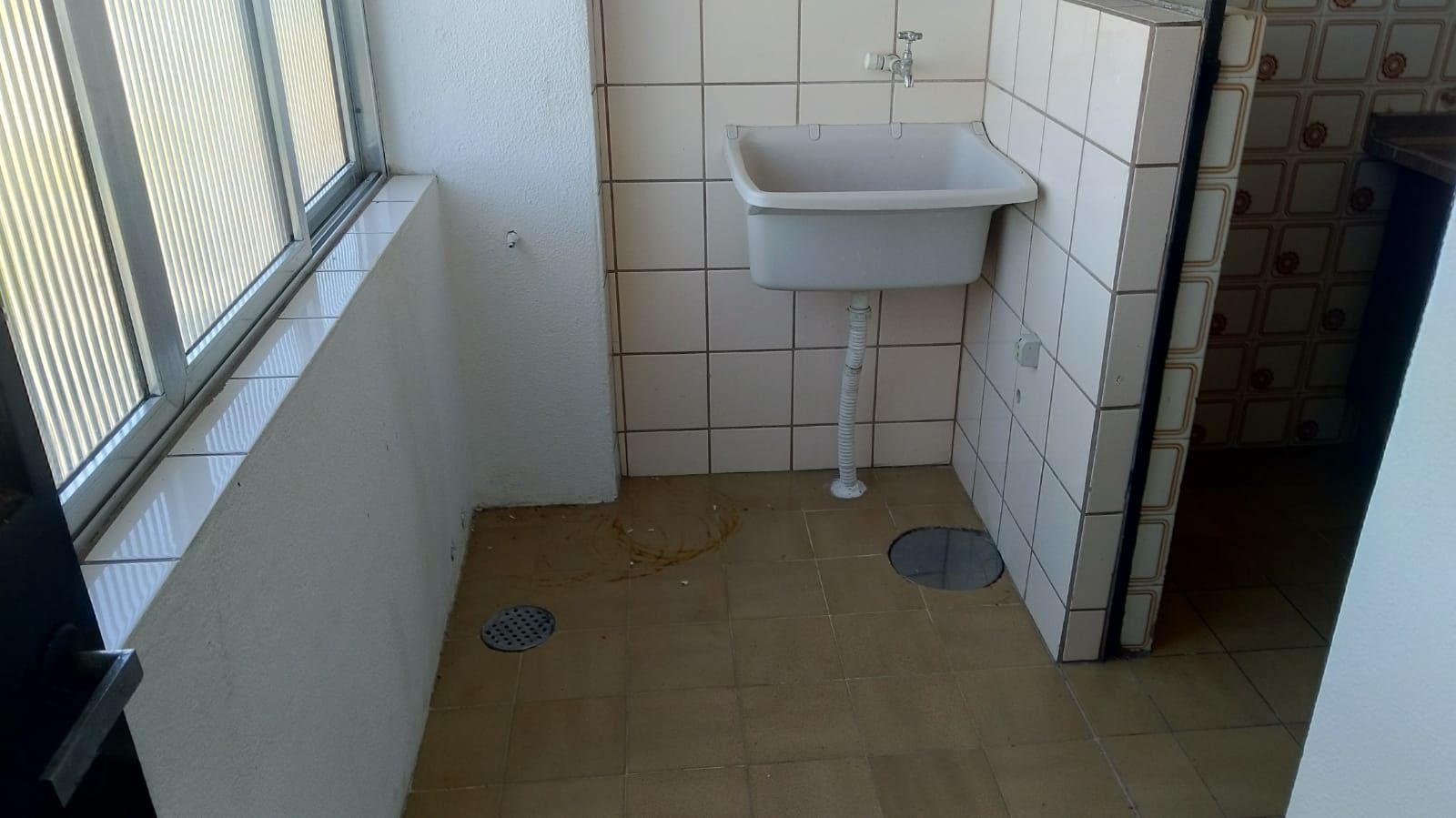 Apartamento à venda com 2 quartos, 75m² - Foto 8