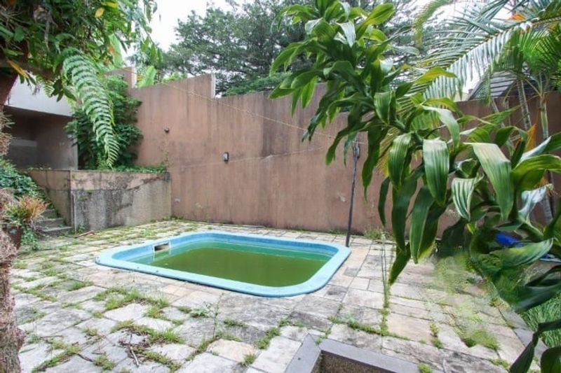 Casa para alugar com 3 quartos, 495m² - Foto 31