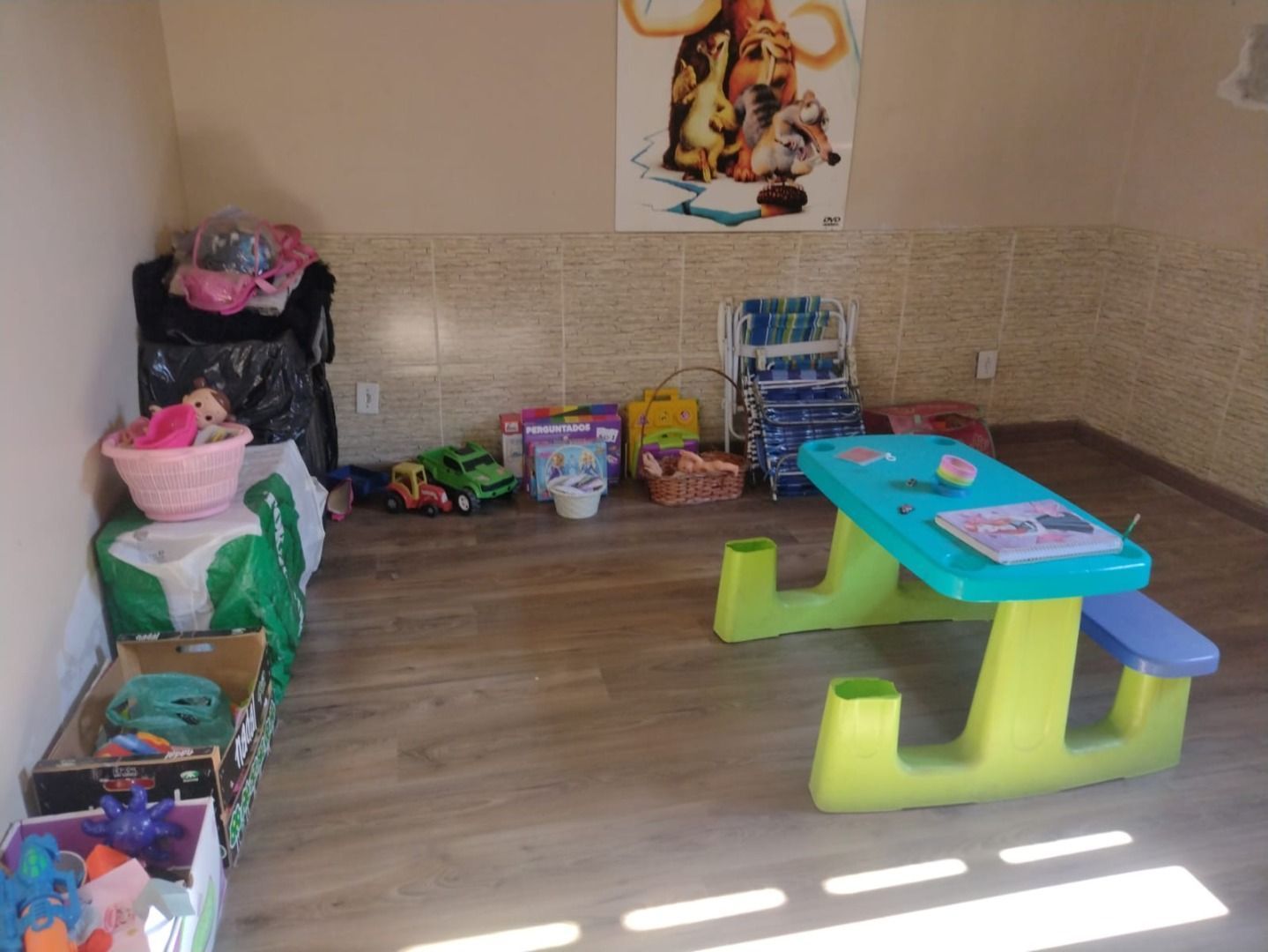 Casa à venda com 3 quartos, 150m² - Foto 7