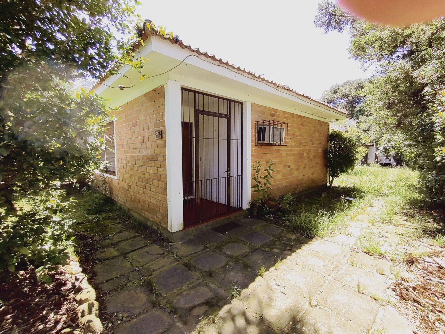 Casa à venda com 3 quartos, 618m² - Foto 1