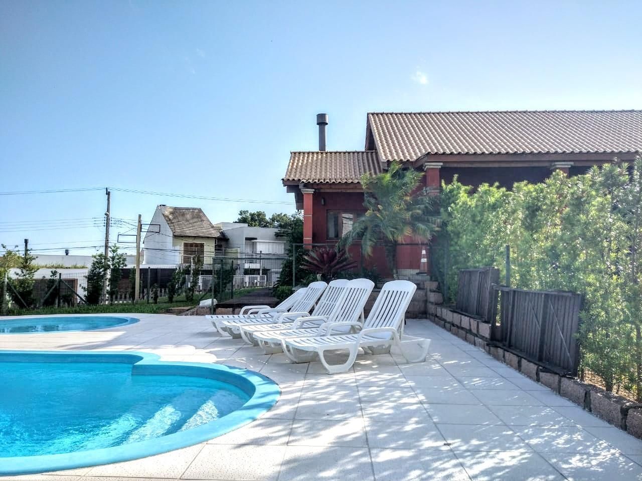 Casa à venda com 3 quartos, 160m² - Foto 1