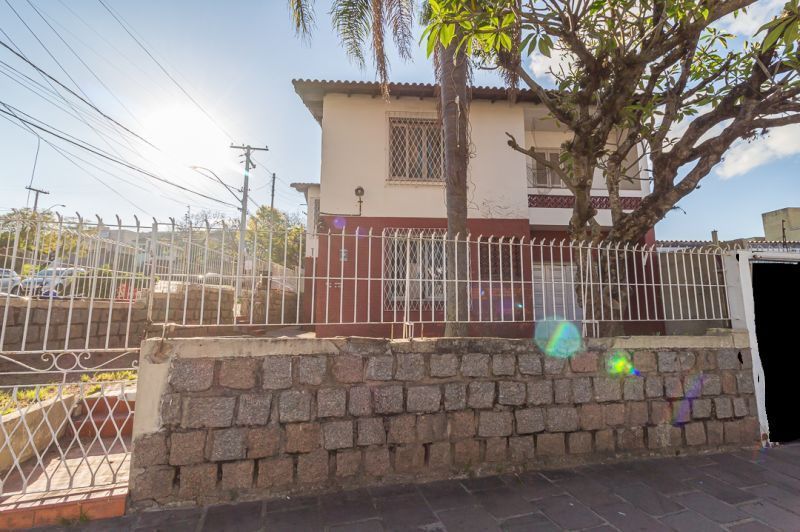 Casa, 3 quartos, 273 m² - Foto 1