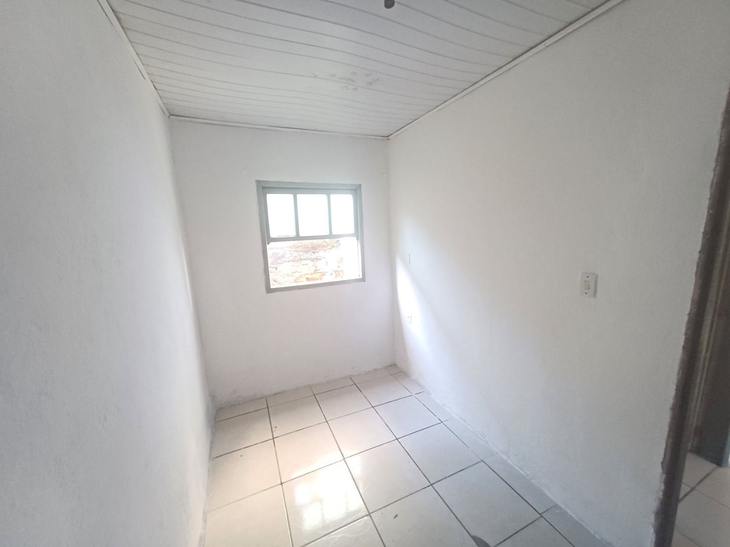 Casa para alugar com 2 quartos, 48m² - Foto 9