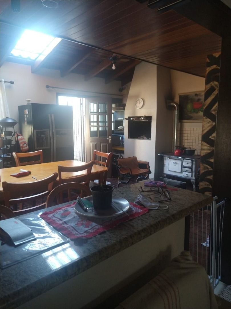 Casa à venda com 4 quartos, 245m² - Foto 42