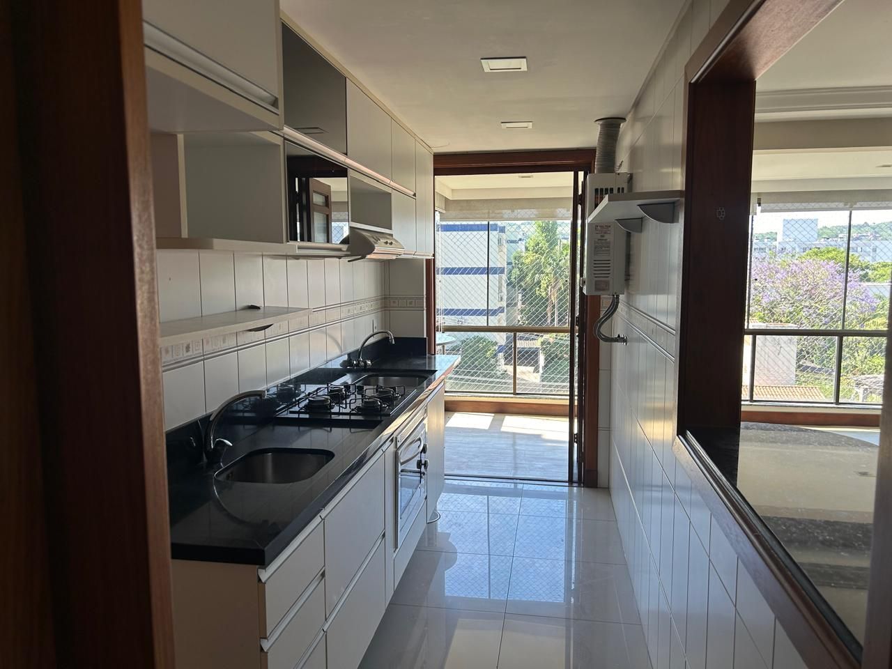 Apartamento à venda com 3 quartos, 98m² - Foto 5