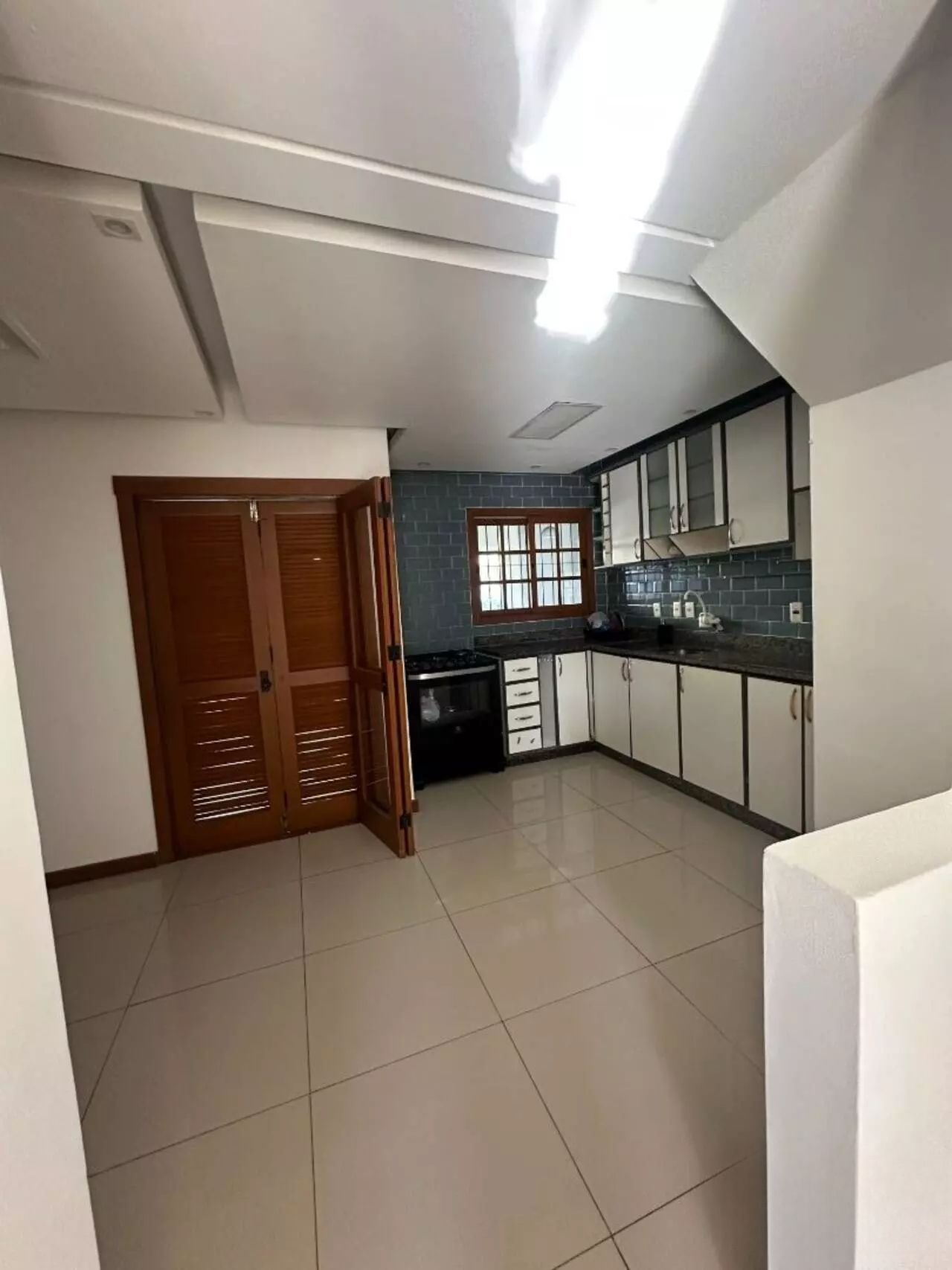 Casa para alugar com 2 quartos, 188m² - Foto 4