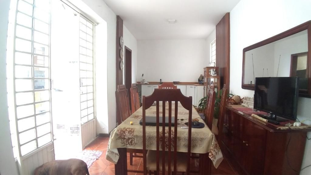 Casa à venda com 4 quartos, 300m² - Foto 12