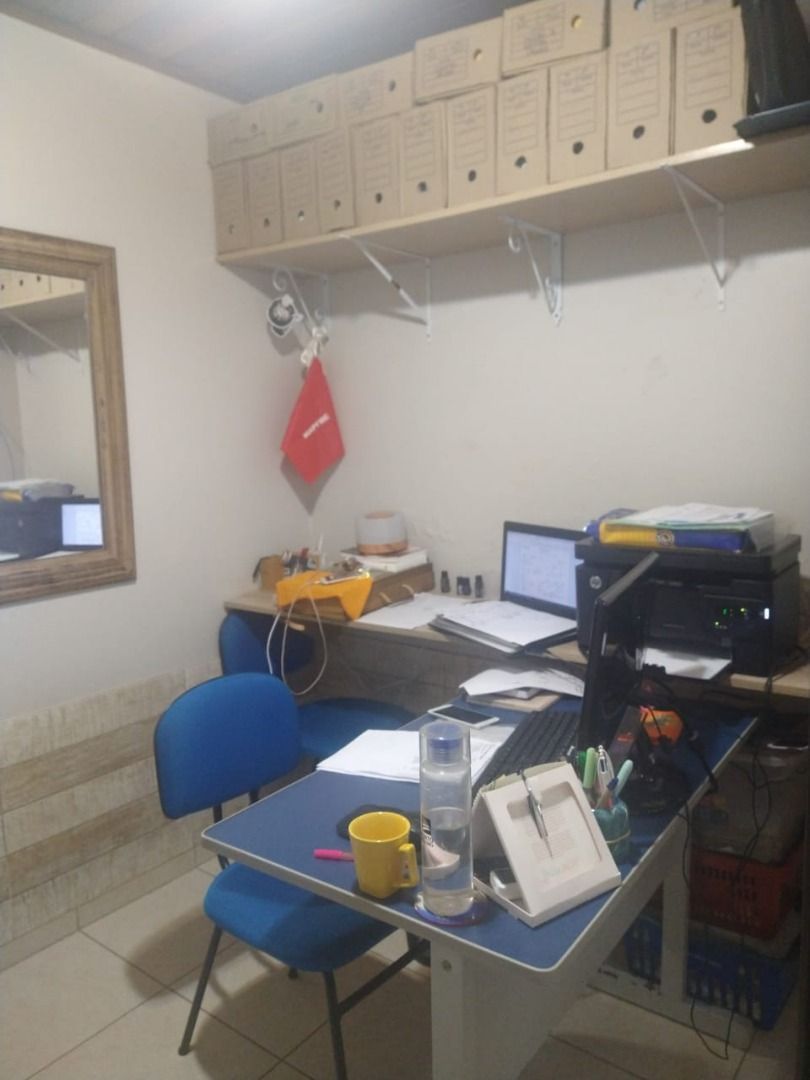 Casa à venda com 4 quartos, 245m² - Foto 11