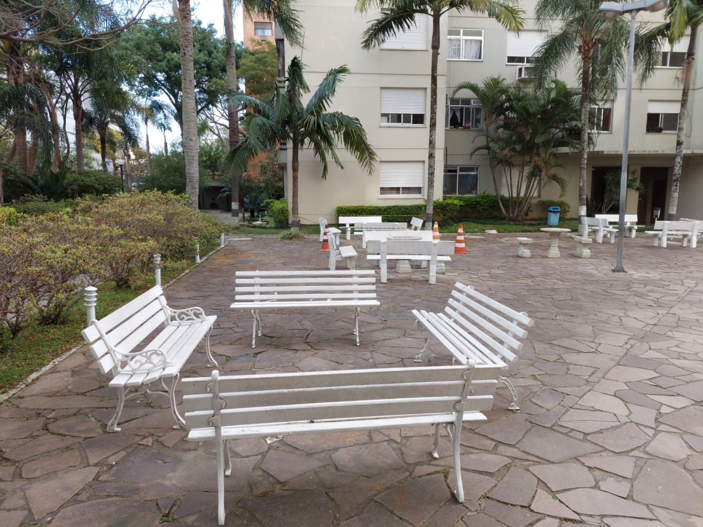 Apartamento à venda com 2 quartos, 61m² - Foto 4