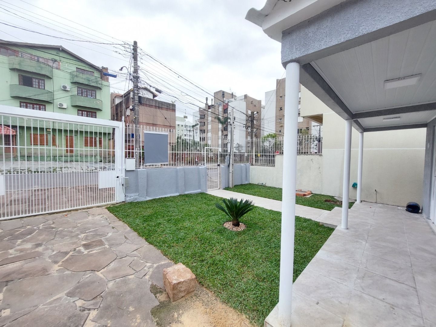 Casa à venda e aluguel com 3 quartos, 93m² - Foto 18