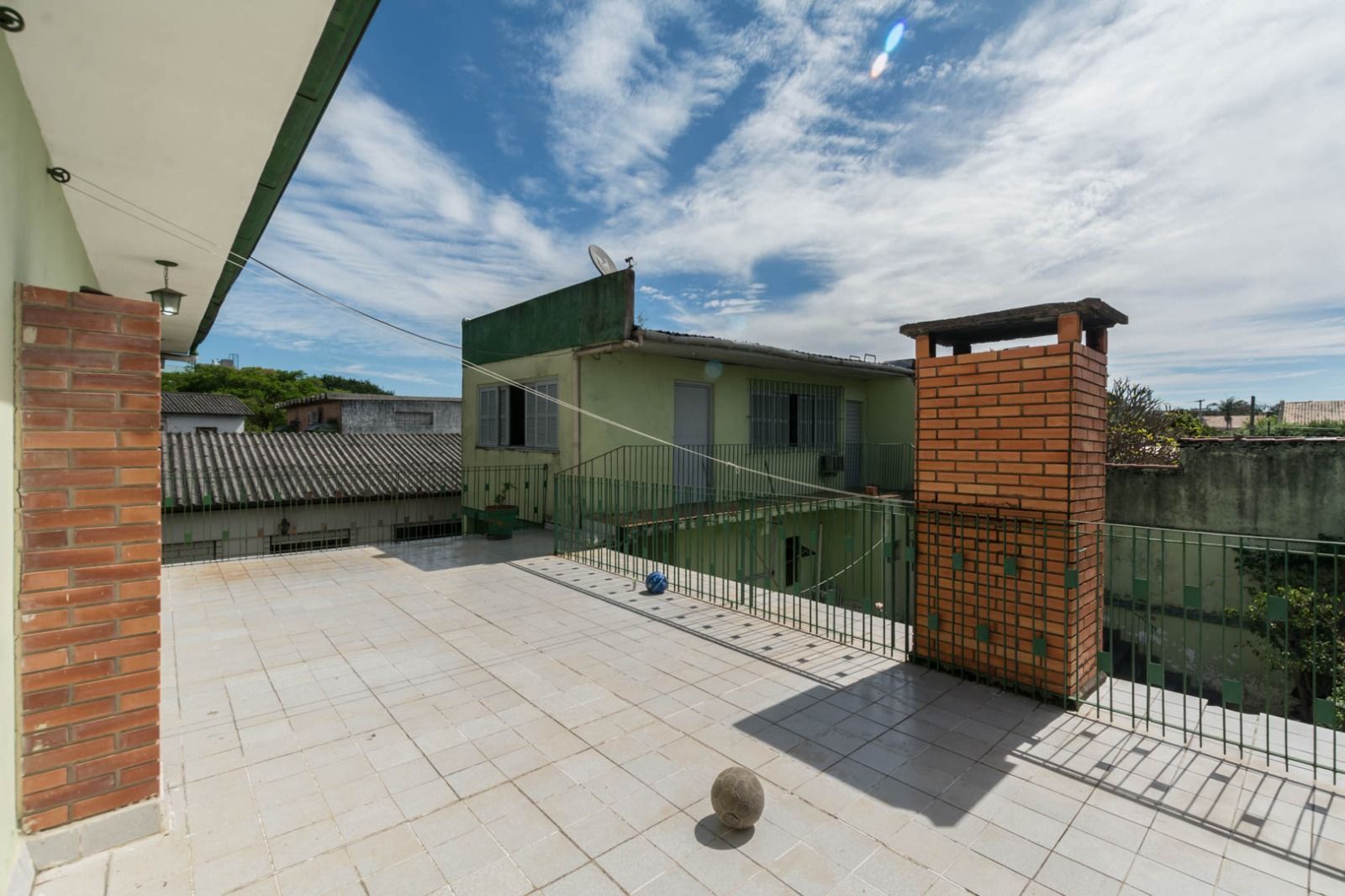 Casa, 3 quartos, 271 m² - Foto 1