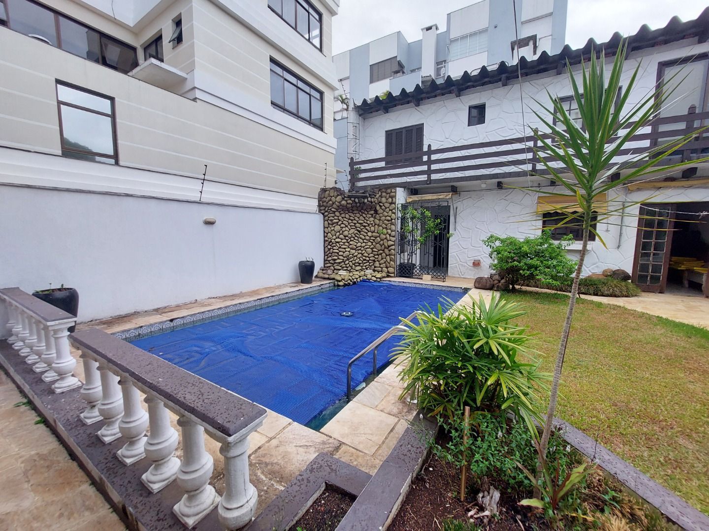 Casa para alugar com 5 quartos, 382m² - Foto 51