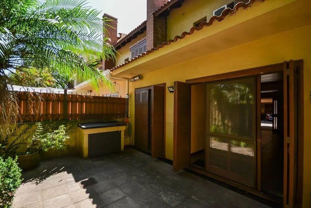 Casa, 3 quartos, 205 m² - Foto 3