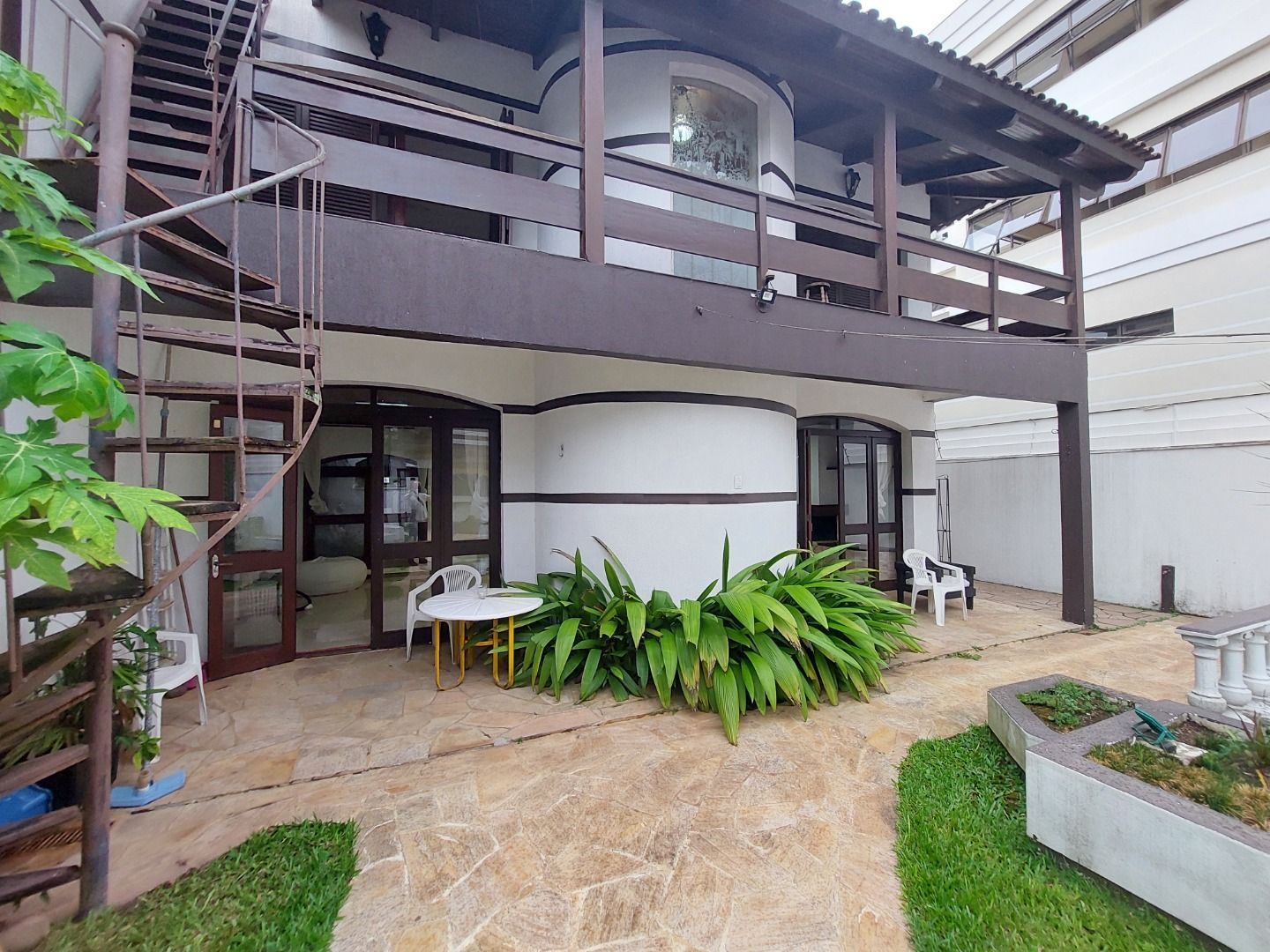 Casa para alugar com 5 quartos, 382m² - Foto 50