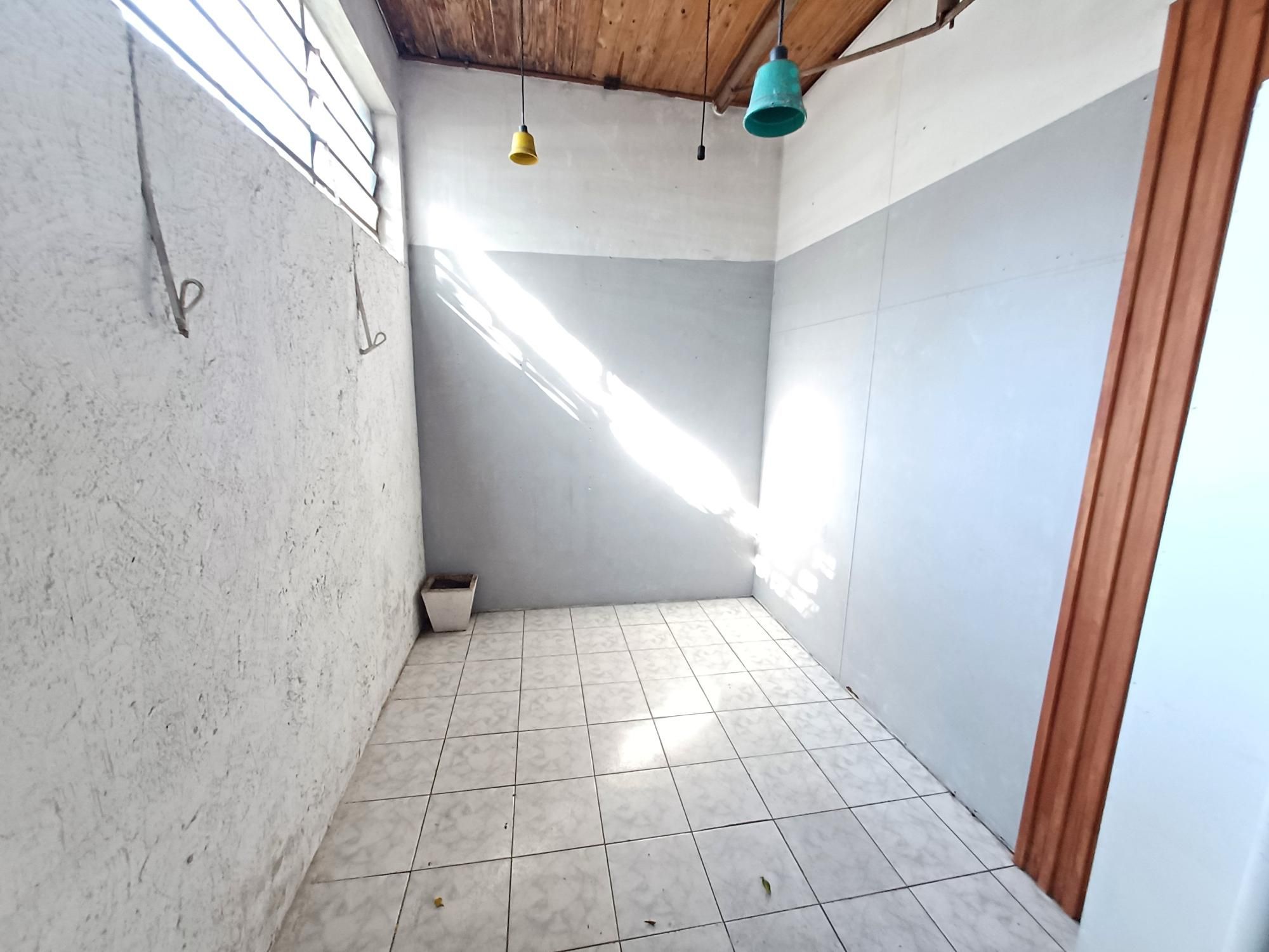 Depósito-Galpão-Armazém para alugar com 8 quartos, 435m² - Foto 6