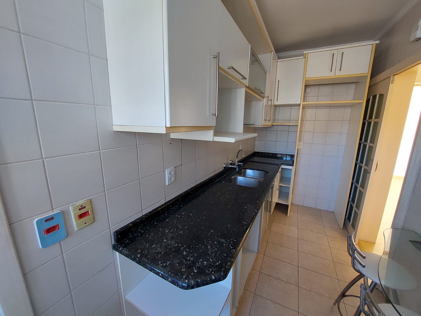 Apartamento à venda com 2 quartos, 70m² - Foto 6
