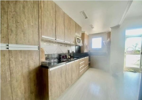 Casa à venda com 3 quartos, 239m² - Foto 4