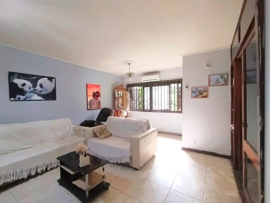 Casa para alugar com 4 quartos, 189m² - Foto 3