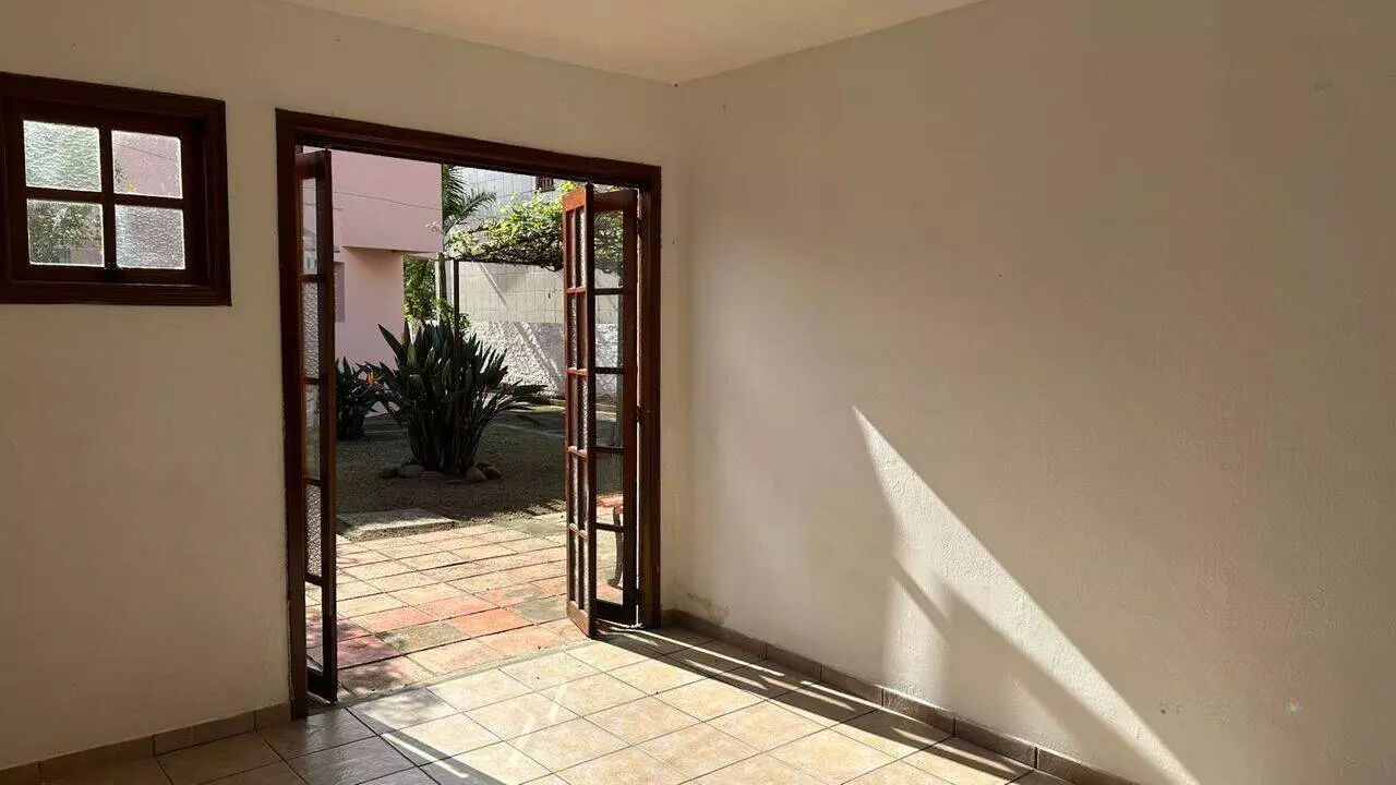 Casa, 3 quartos, 250 m² - Foto 31