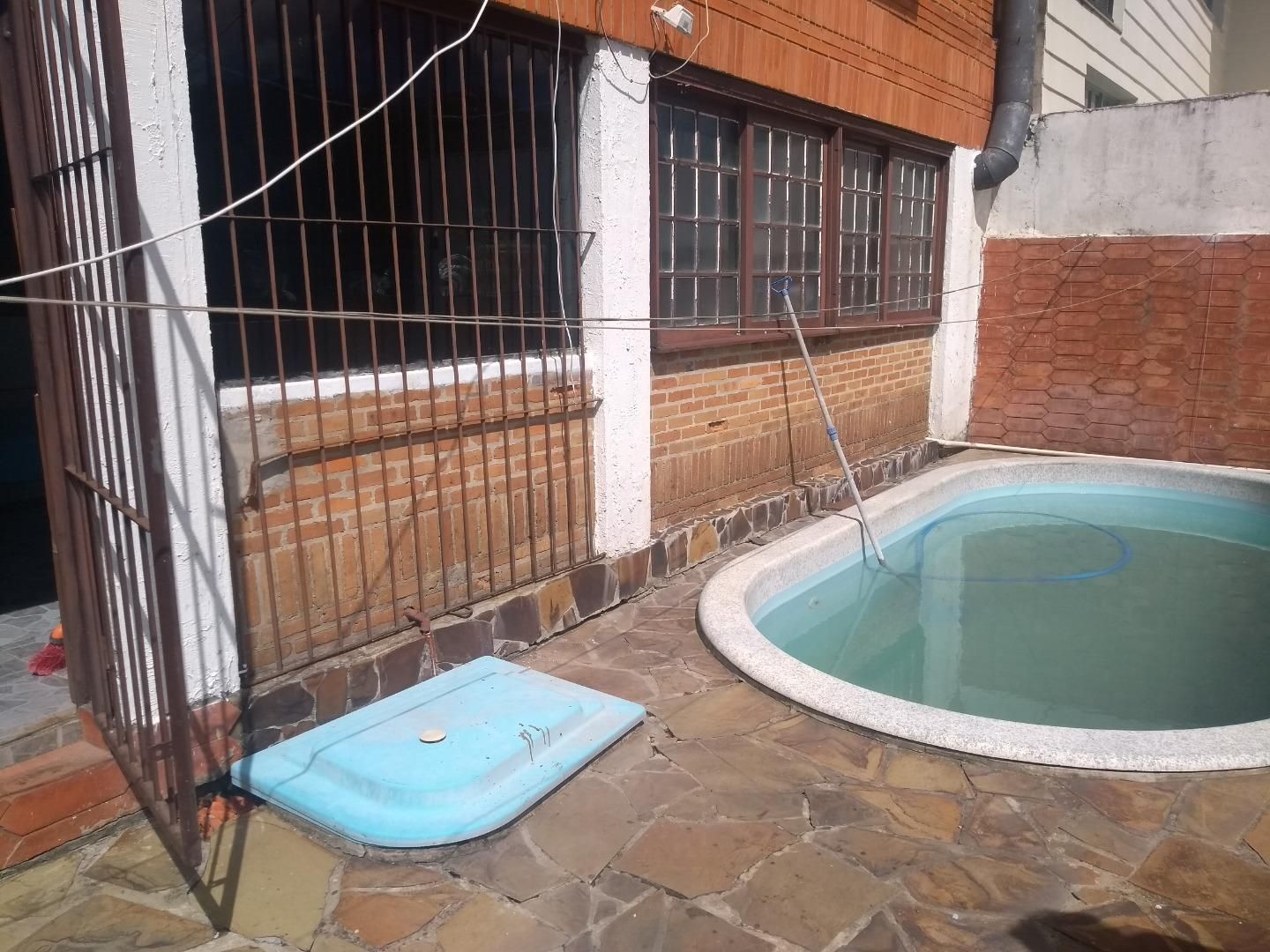 Casa à venda com 5 quartos, 288m² - Foto 4