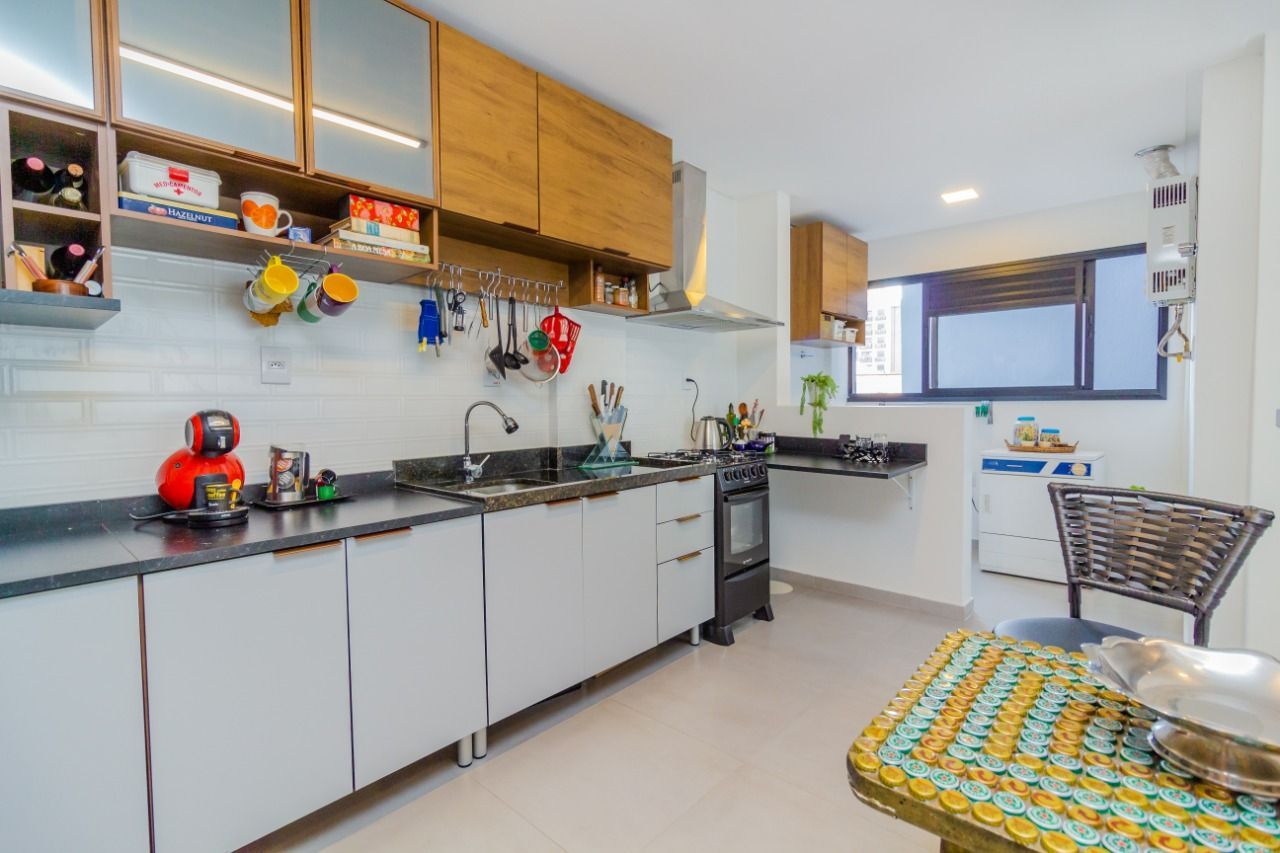 Apartamento, 3 quartos, 146 m² - Foto 2