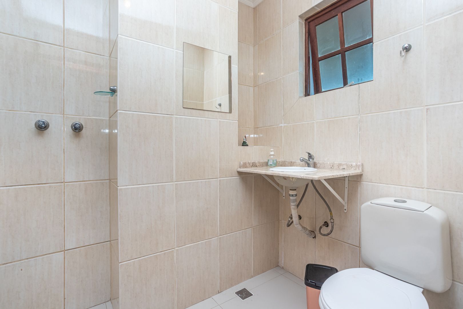 Casa para alugar com 4 quartos, 196m² - Foto 27