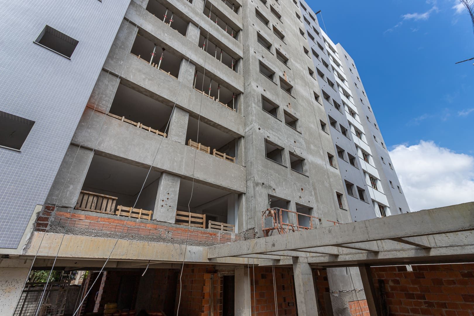 Apartamento à venda com 3 quartos, 143m² - Foto 9