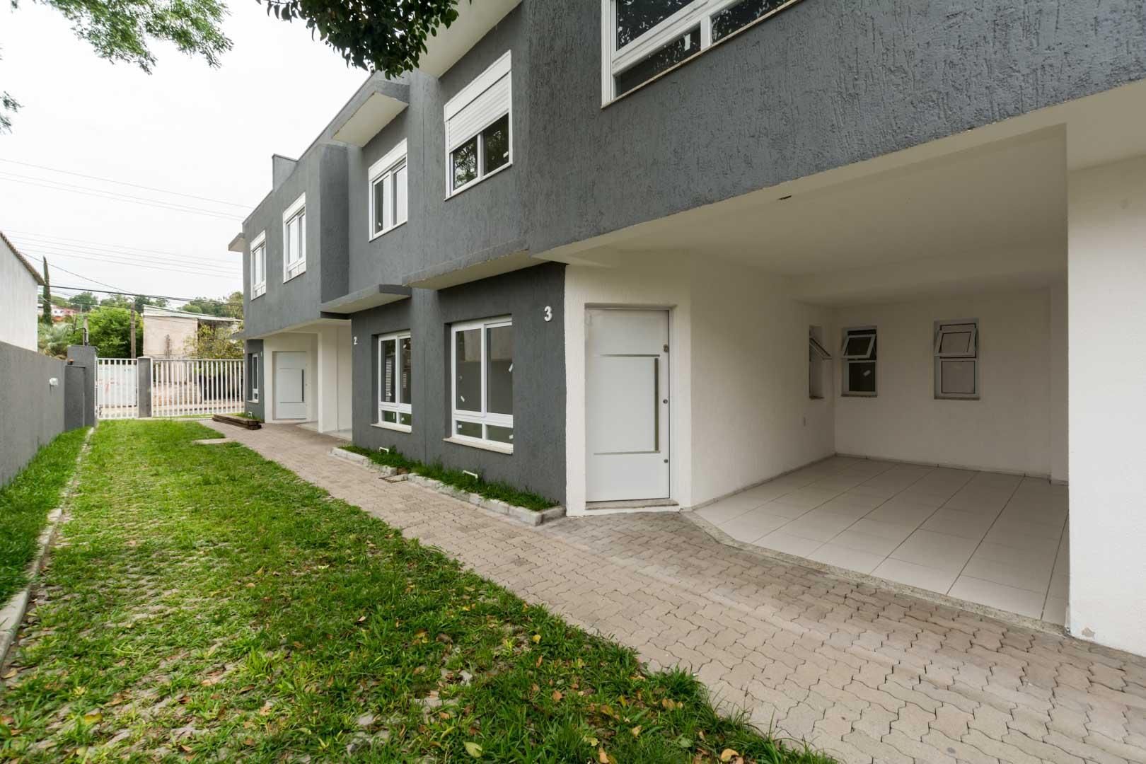 Casa à venda com 3 quartos, 116m² - Foto 1