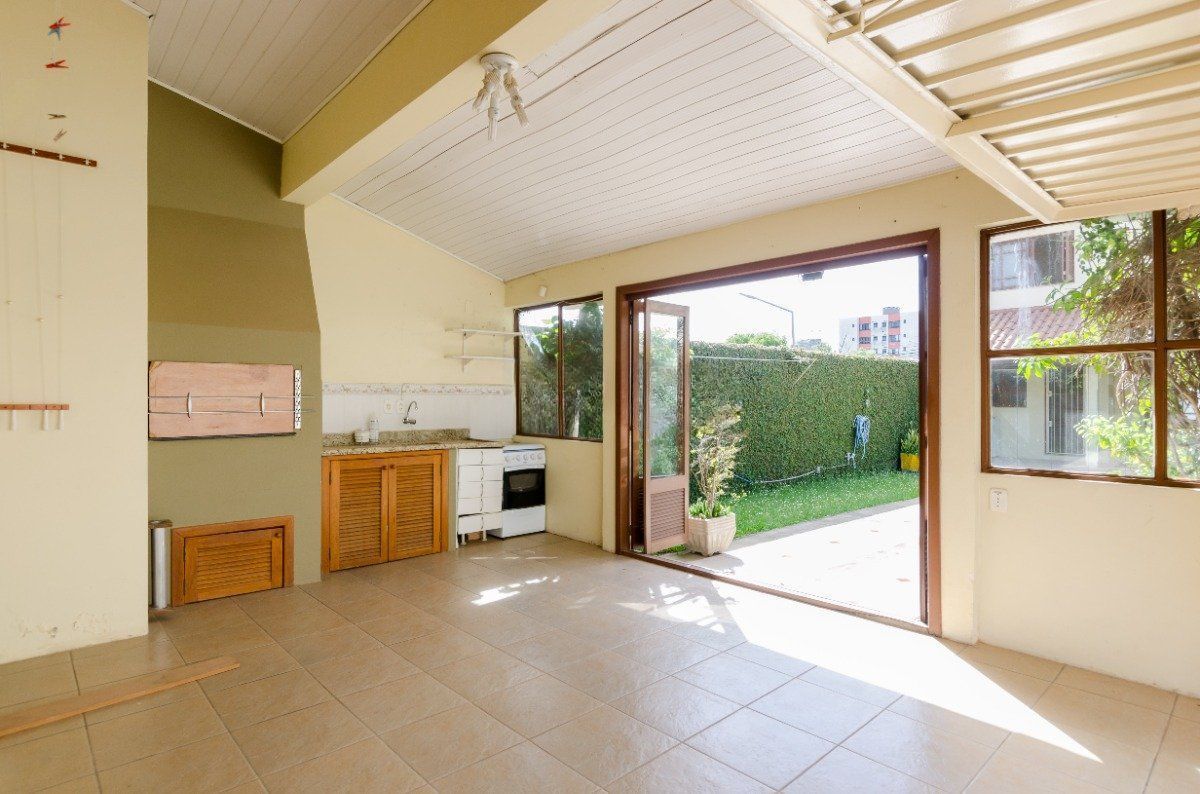 Casa à venda com 4 quartos, 290m² - Foto 23