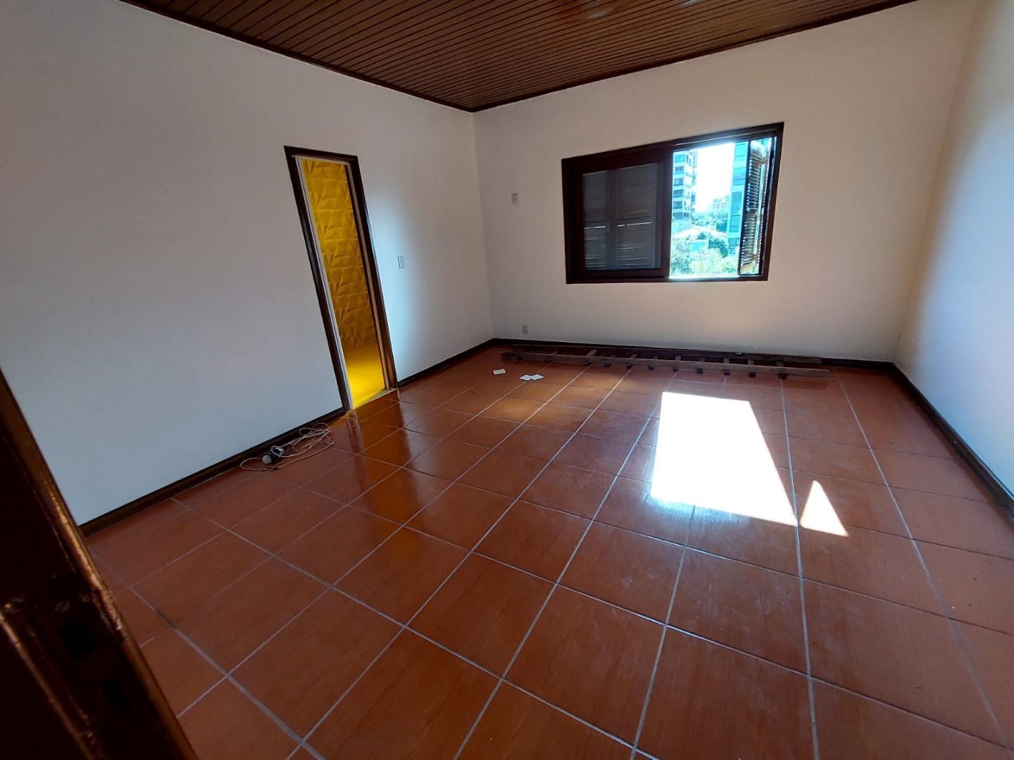 Casa à venda com 3 quartos, 241m² - Foto 7