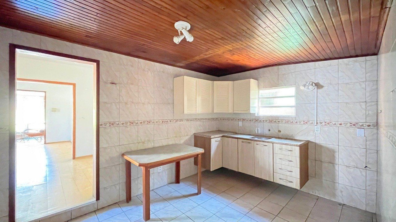 Casa à venda com 6 quartos, 344m² - Foto 30