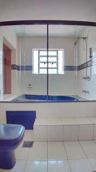 Casa à venda com 4 quartos, 200m² - Foto 35