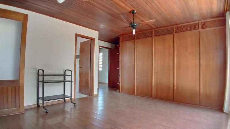 Casa à venda com 4 quartos, 200m² - Foto 33