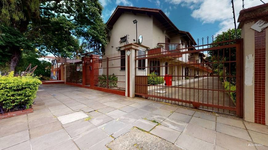 Casa à venda com 3 quartos, 139m² - Foto 1