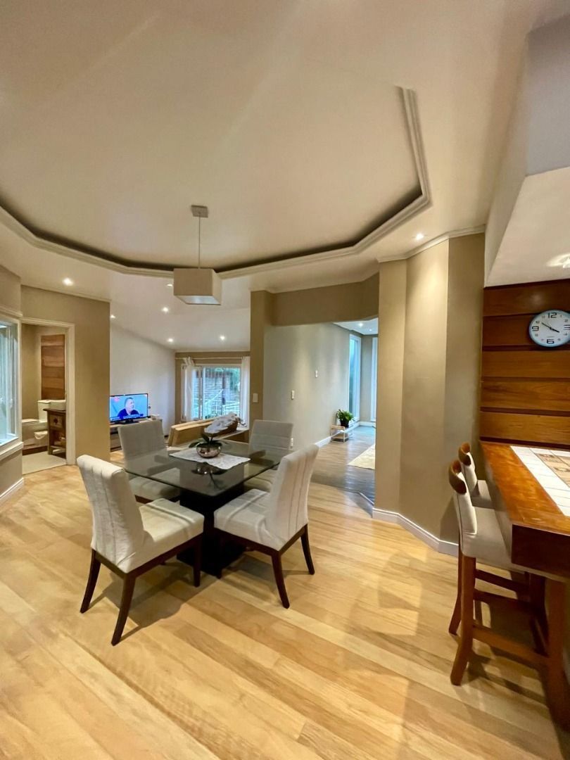 Casa à venda com 3 quartos, 226m² - Foto 11