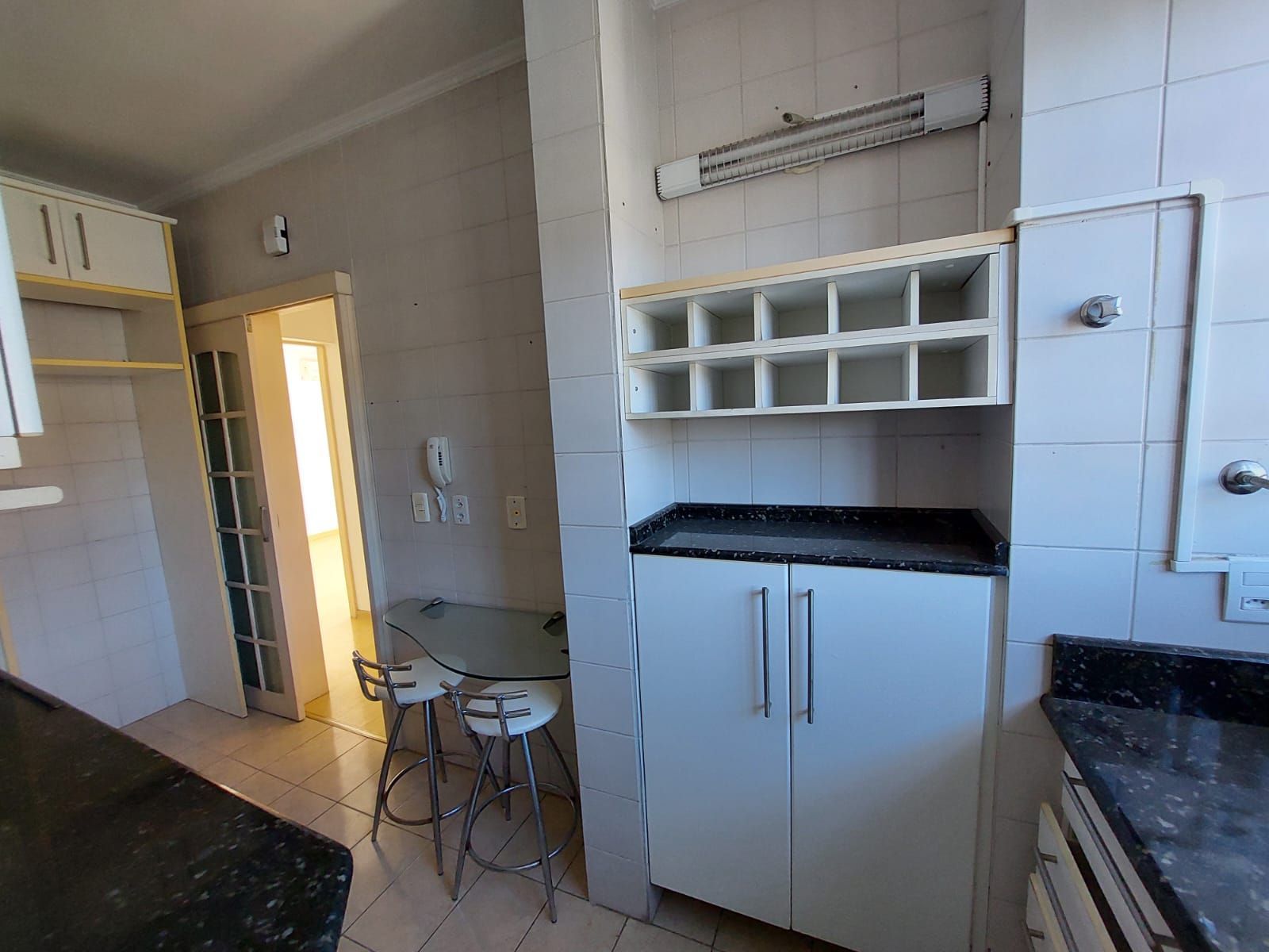 Apartamento à venda com 2 quartos, 70m² - Foto 8