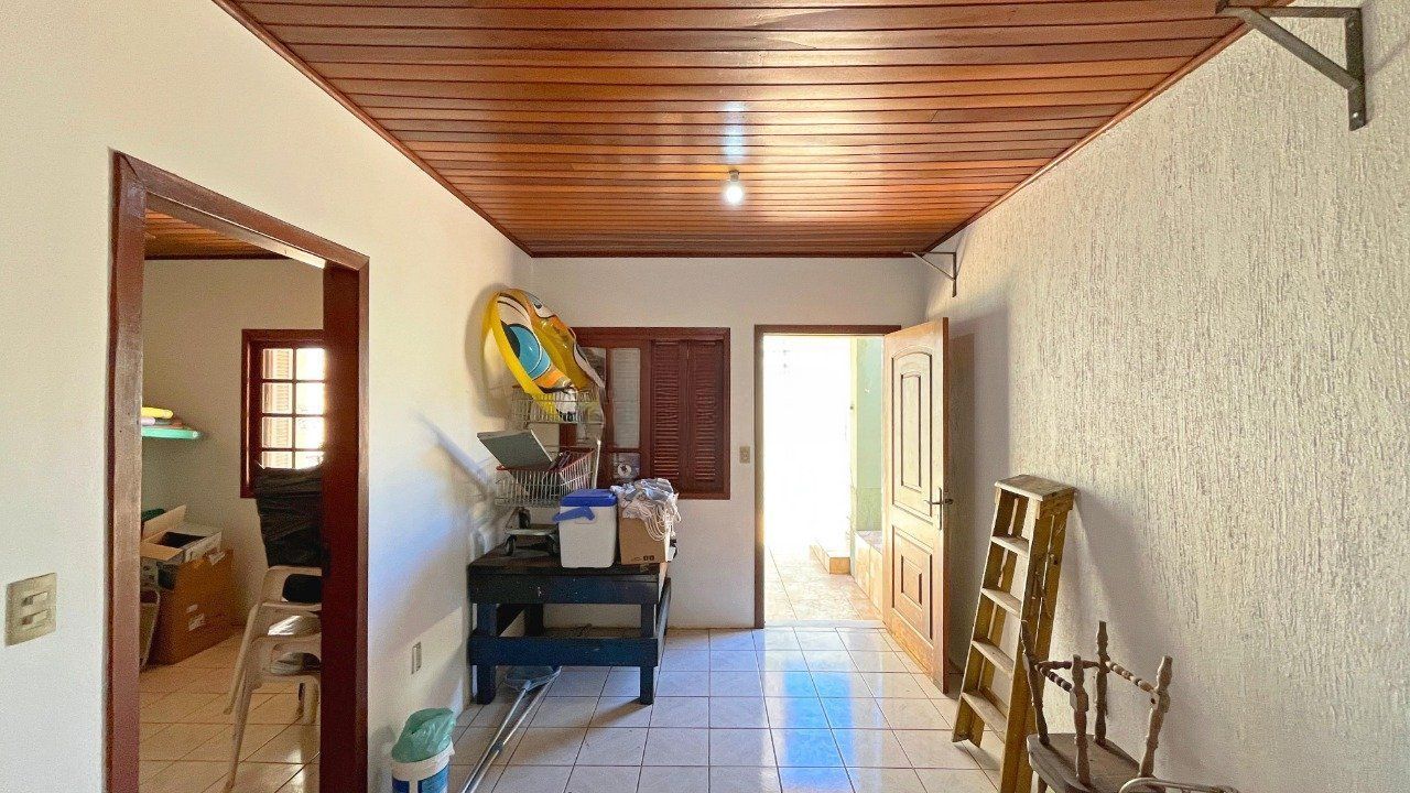 Casa à venda com 6 quartos, 344m² - Foto 25