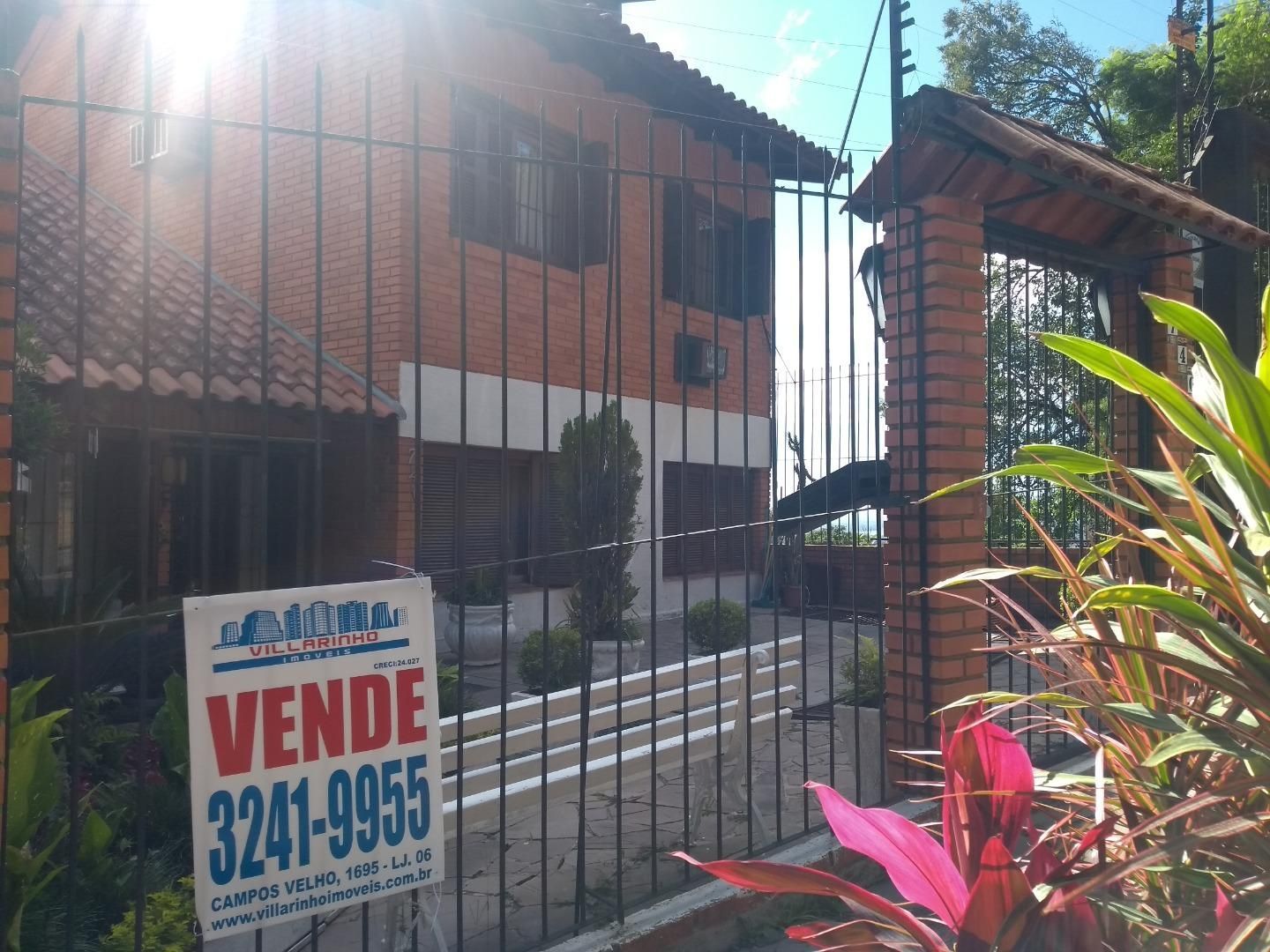 Casa à venda com 5 quartos, 288m² - Foto 1