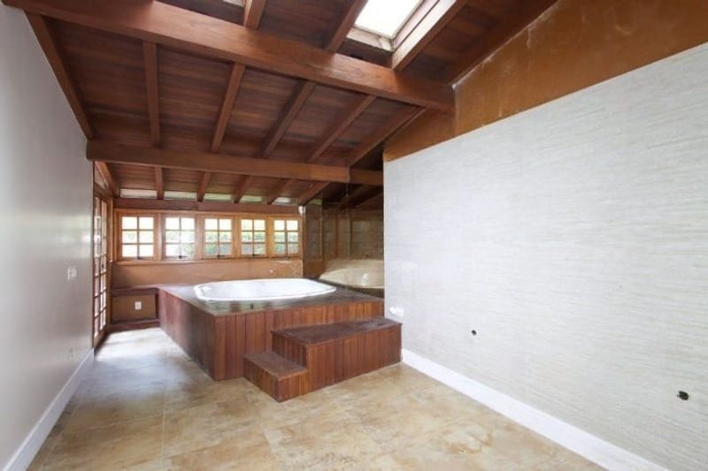 Casa para alugar com 3 quartos, 495m² - Foto 22