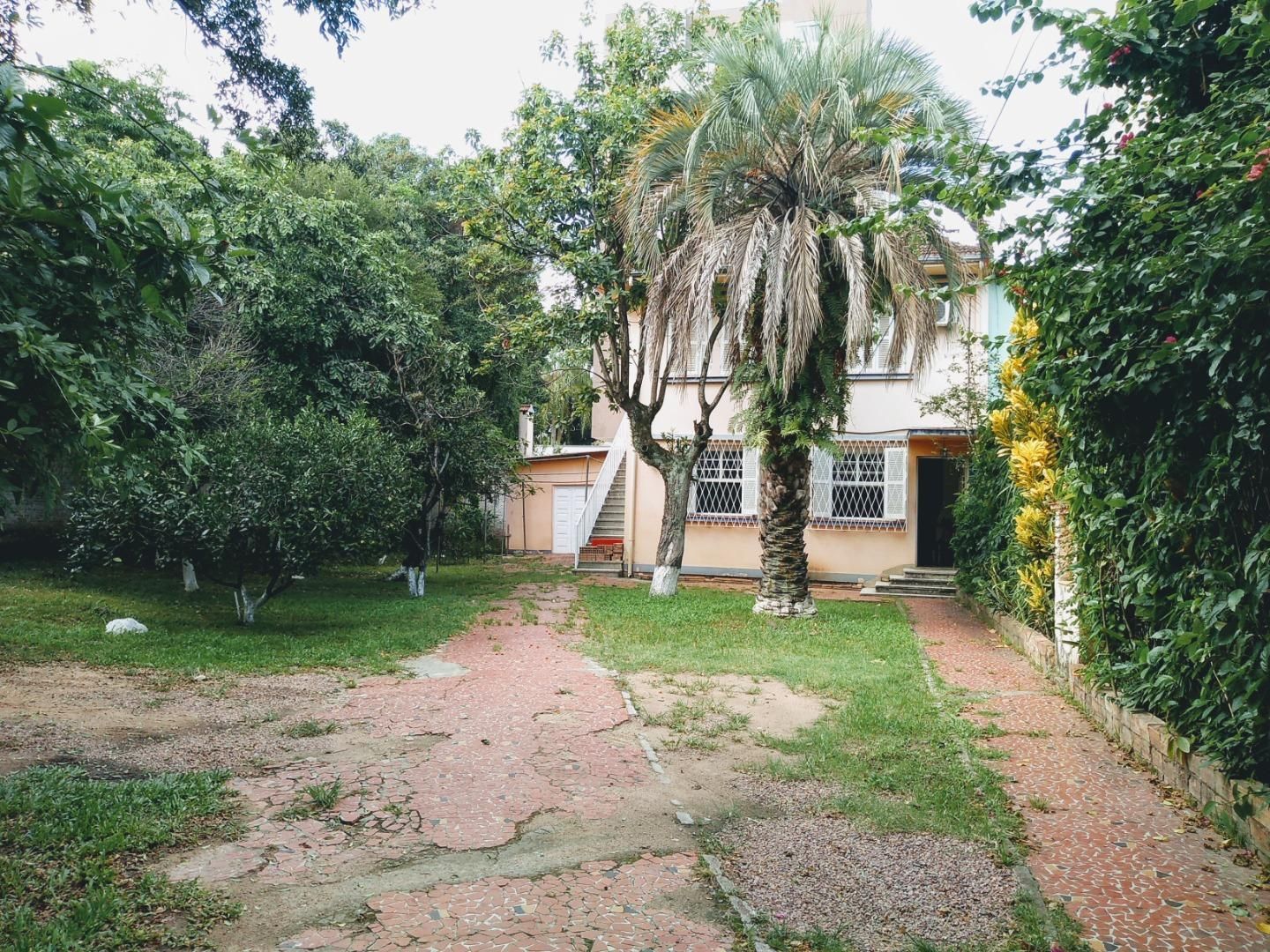 Casa, 6 quartos, 200 m² - Foto 1