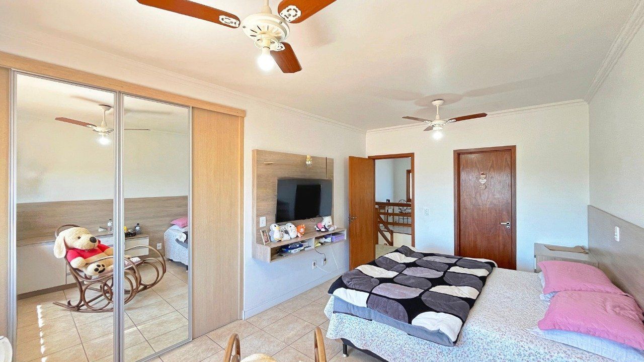 Casa à venda com 6 quartos, 344m² - Foto 17