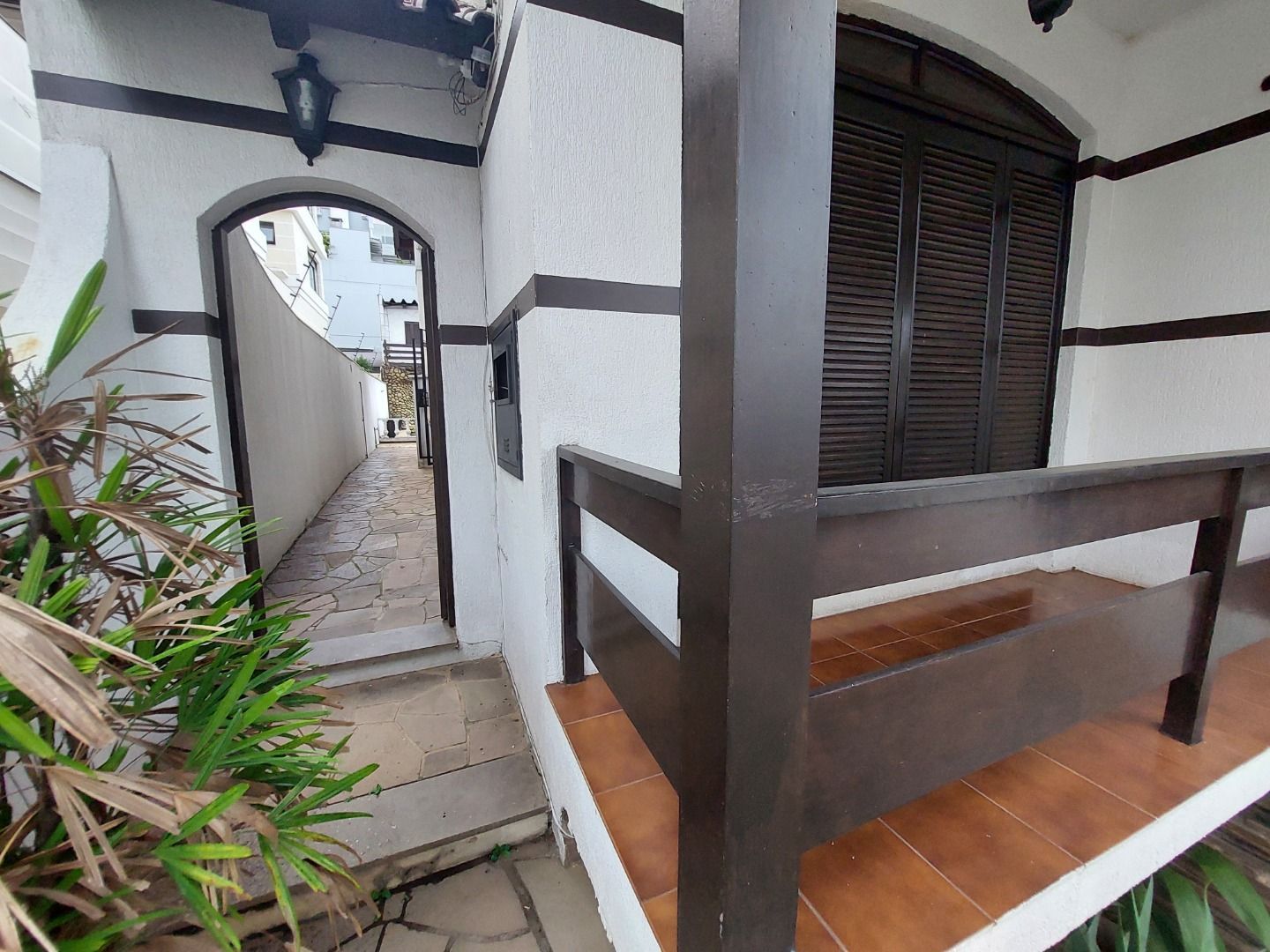 Casa para alugar com 5 quartos, 382m² - Foto 44