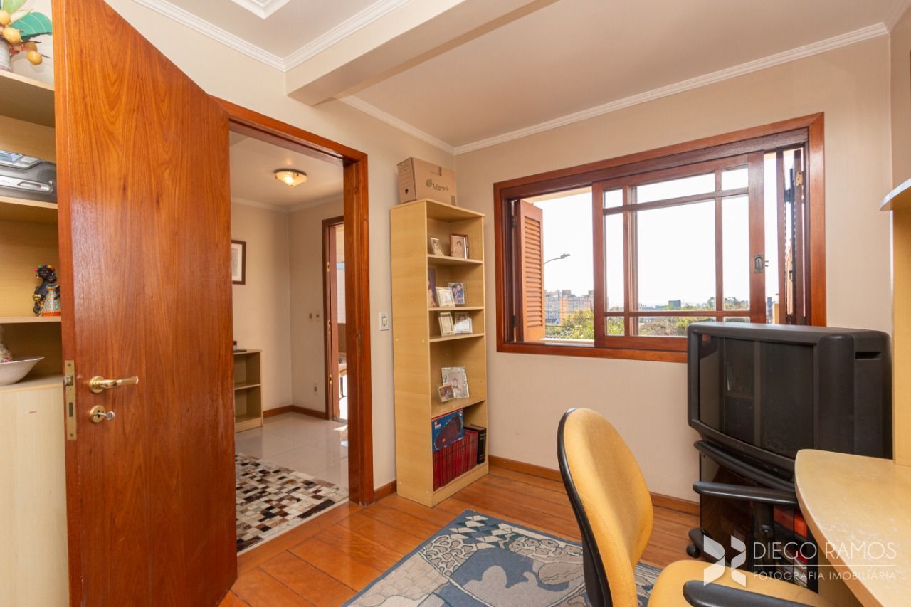 Casa à venda com 4 quartos, 389m² - Foto 13